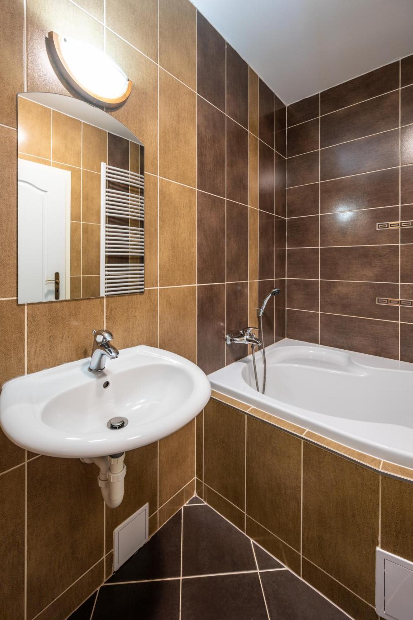 Valassky Hotel A Pivni Lazne Ogar Luhačovice Extérieur photo