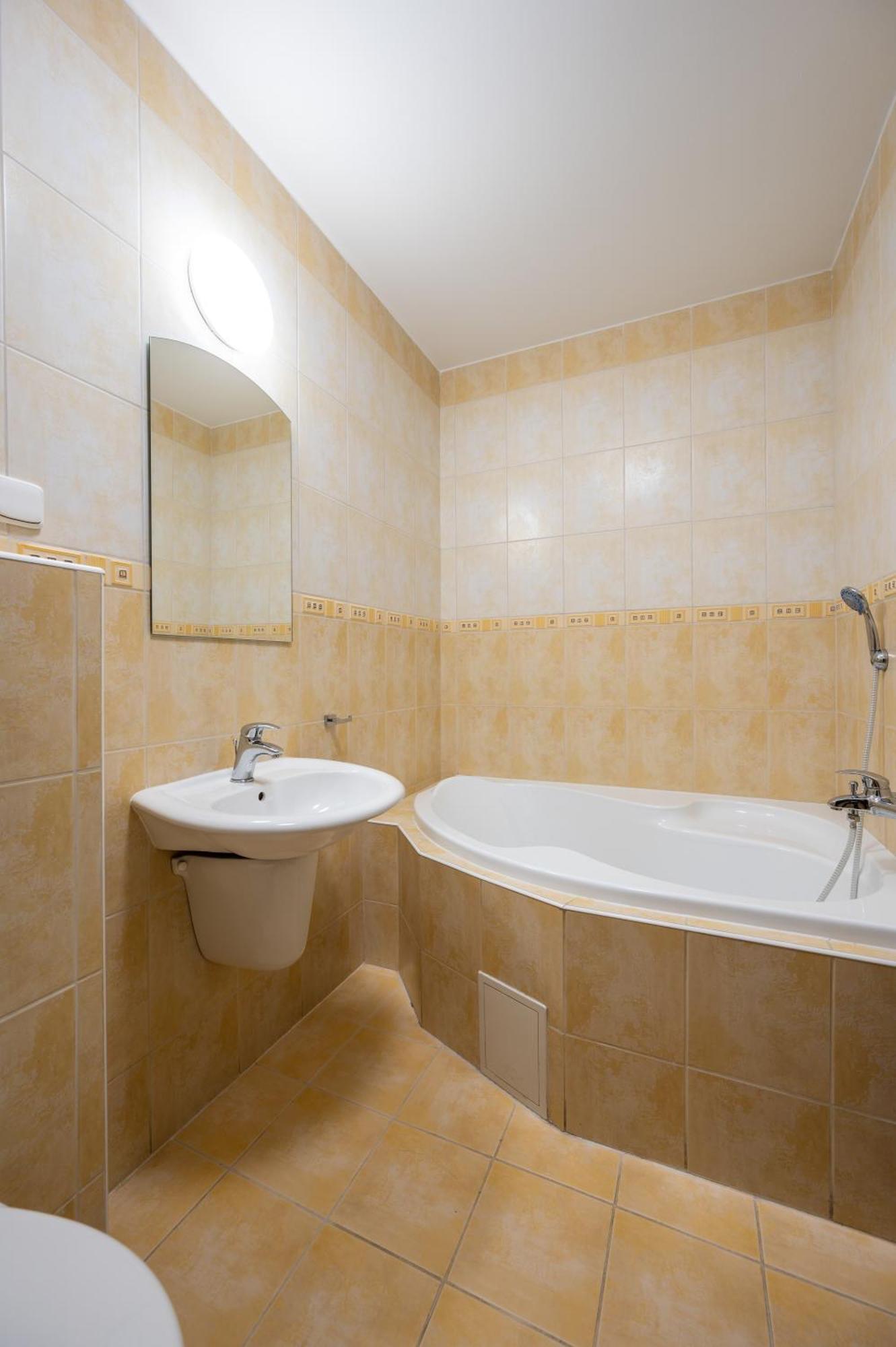 Valassky Hotel A Pivni Lazne Ogar Luhačovice Extérieur photo